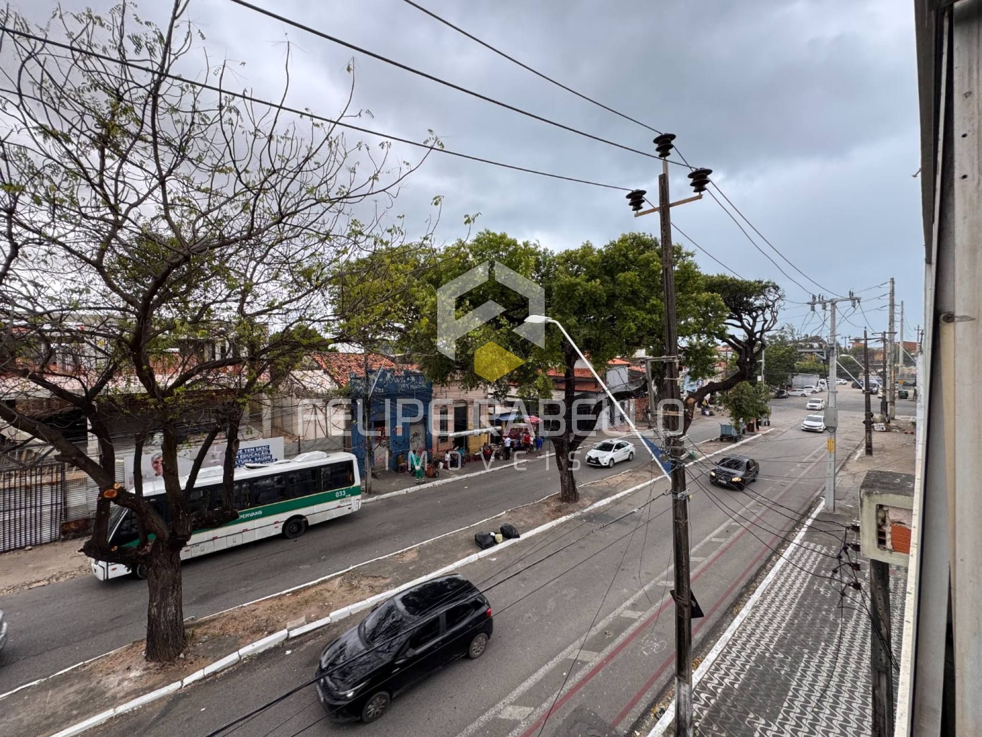 Prédio Comercial para VENDER no Centro em Fortaleza! Excelente para grandes empresas!