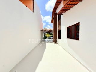 Excelente Casa em Condomínio c/ 4 suítes + lazer!