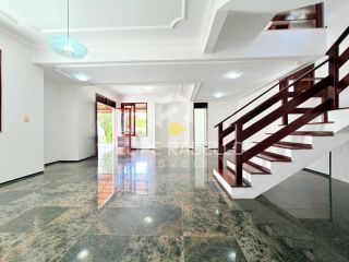 Excelente Casa em Condomínio c/ 4 suítes + lazer!