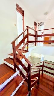 Excelente Casa em Condomínio c/ 4 suítes + lazer!