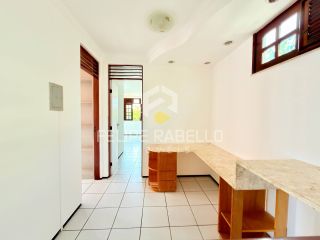 Excelente Casa em Condomínio c/ 4 suítes + lazer!