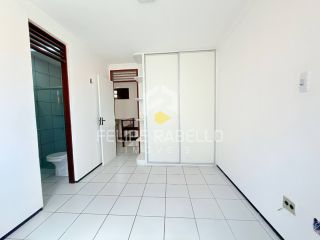 Excelente Casa em Condomínio c/ 4 suítes + lazer!
