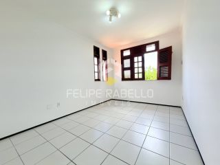 Excelente Casa em Condomínio c/ 4 suítes + lazer!