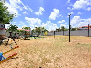 Excelente Casa em Condomínio c/ 4 suítes + lazer!