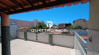 Casa em rua pública no bairro Atalaia