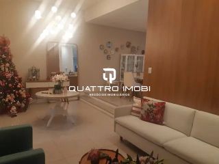 Casa com piscina no bairro Suíssa