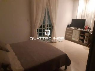 Casa com piscina no bairro Suíssa