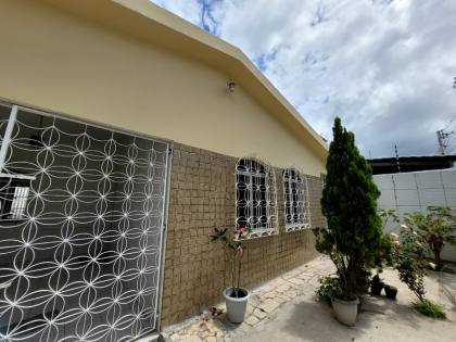 Aluguel Casa Farolândia