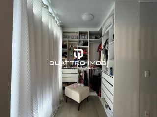 Casa de andar na Aruana em rua pública