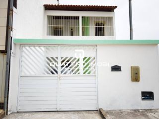 Casa de andar na Farolândia em rua pública