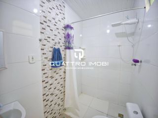 Casa de andar na Farolândia em rua pública