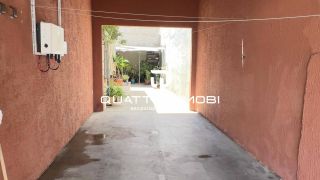 Casa em rua pública no bairro Farolândia