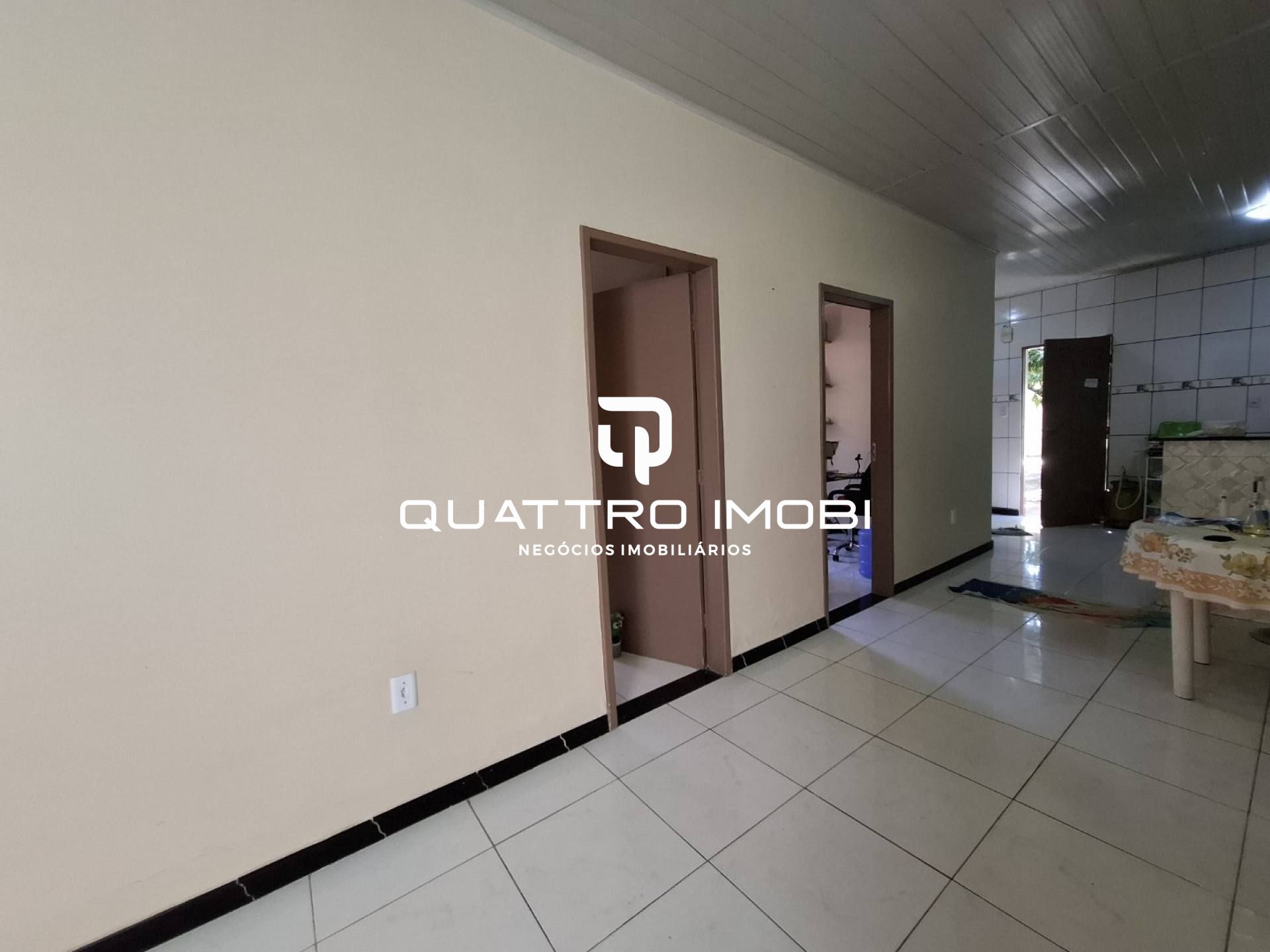 Casa em rua pública Aruana