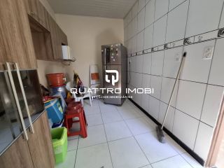 Casa em rua pública Aruana