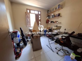 Casa em rua pública Aruana