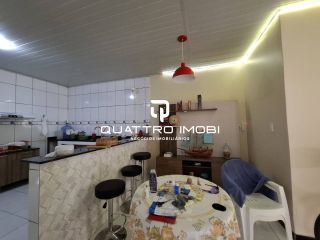 Casa em rua pública Aruana