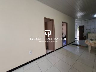 Casa em rua pública Aruana