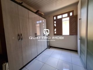 Casa em rua pública Aruana