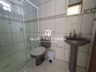 Casa em rua pública Aruana