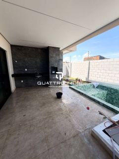 Casa no Condomínio Maluí