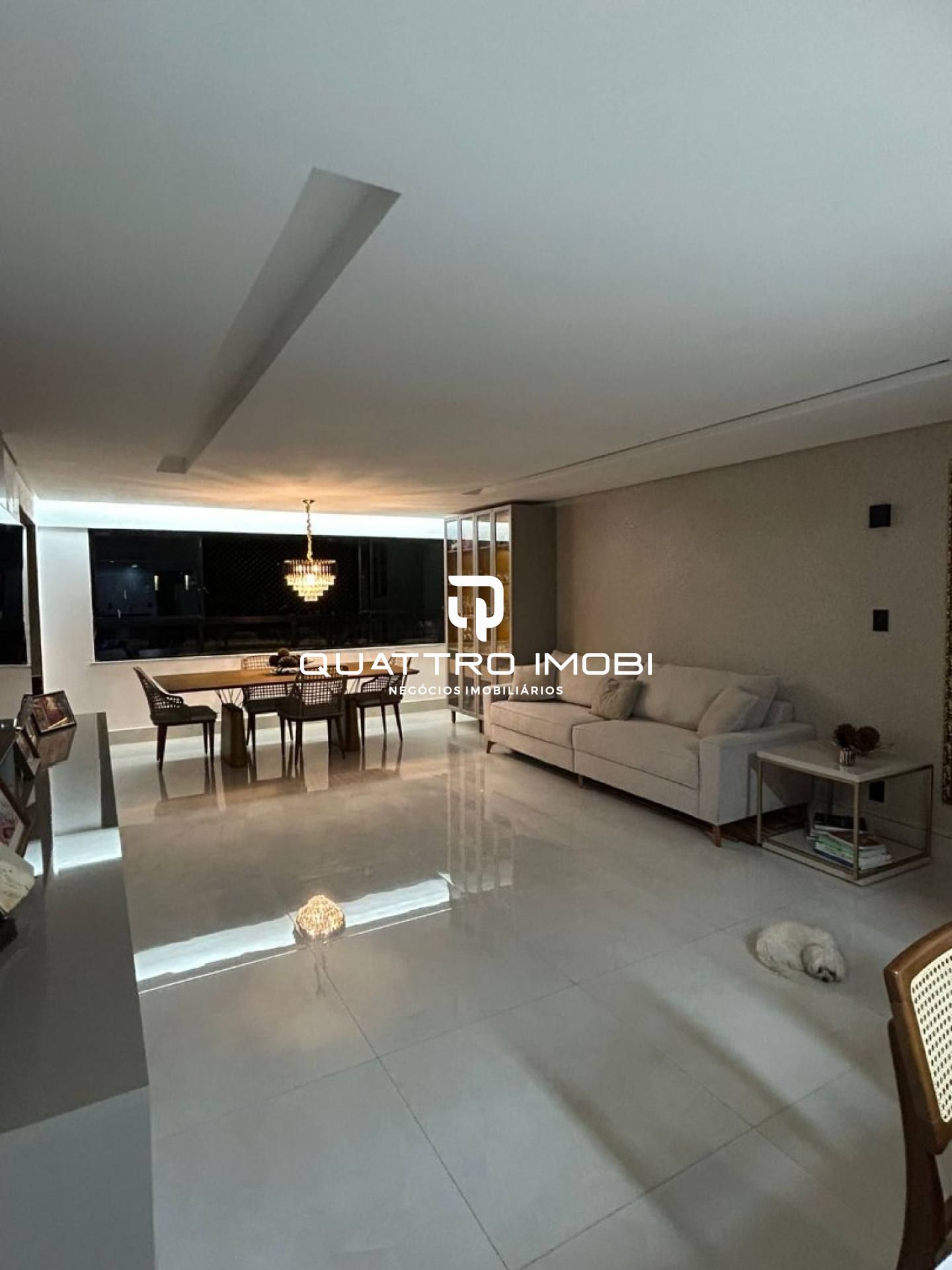 Edifício Biarritz Plaza - Porteira Fechada