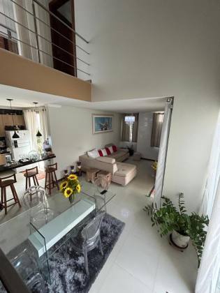 Casa Duplex no Condomínio Fragatta