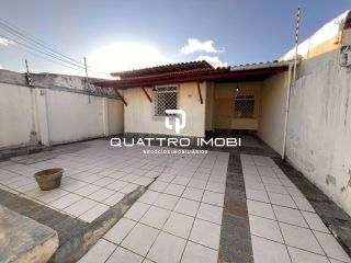 Casa à venda no bairro Santa Lúcia