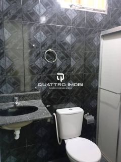 Casa em rua pública no bairro Orlando Dantas