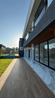 CASA DUPLEX DE ESQUINA NA CIDADE ALPHA