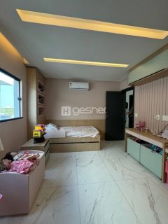 CASA DUPLEX PORTEIRA FECHADA NA CIDADE ALPHA