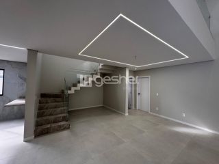 CASA DUPLEX NA CIDADE ALPHA