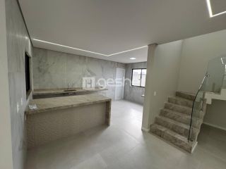 CASA DUPLEX NA CIDADE ALPHA