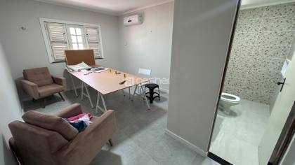 CASA SOLTA NA LAGOA REDONDA