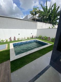 CASA PLANA NA CIDADE ALPHA