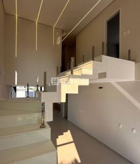 CASA DUPLEX NA CIDADE ALPHA
