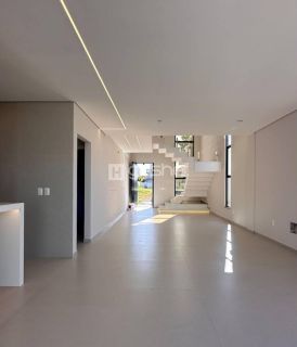 CASA DUPLEX NA CIDADE ALPHA