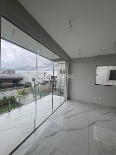 CASA DUPLEX NA CIDADE ALPHA