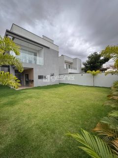 CASA DUPLEX NA CIDADE ALPHA