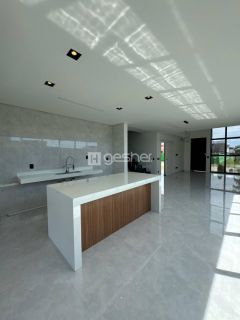 CASA DUPLEX NA CIDADE ALPHA