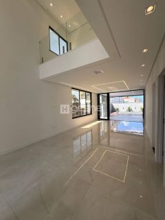 CASA DUPLEX NA CIDADE ALPHA
