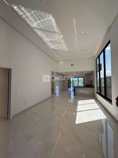 BELÍSSIMA CASA PLANA NA CIDADE ALPHA