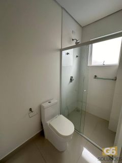 Amplo apartamento mobiliado, pronto para morar em Meia Praia!