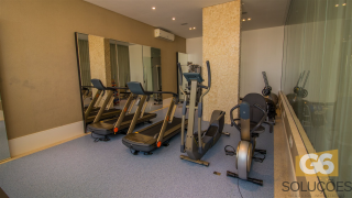 Luxuoso frente mar no Centro de Itapema, 5 suítes, sendo 01 master com banheira e closet! Confira!