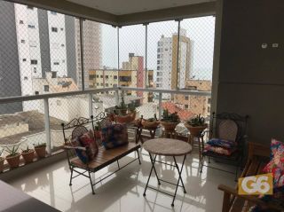 Pronto pra morar na Meia Praia, 4 suítes, ampla sacada com churrasqueira, e 3 vagas de garagem.