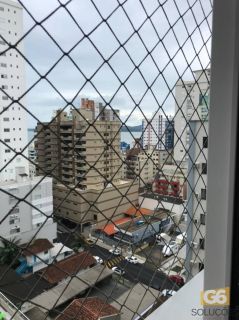 Pronto pra morar na Meia Praia, 4 suítes, ampla sacada com churrasqueira, e 3 vagas de garagem.