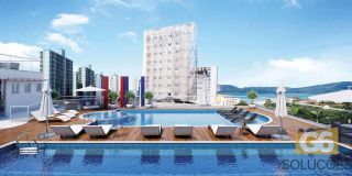 Lindo apto pronto para morar, todo mobiliado, sacada vista mar, Meia Praia. Clique e veja mais!