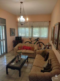 Casa no bairro de Campo Grande, próximo a estrada de Belém, com 5 quartos.