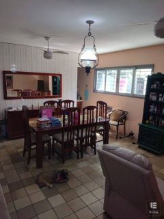 Casa no bairro de Campo Grande, próximo a estrada de Belém, com 5 quartos.