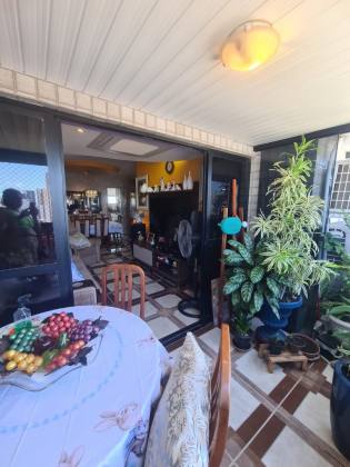 Apartamento a venda 3 quartos 1 suíte 1 suíte reversível, 2 vagas cobertas em  Boa Viagem.
