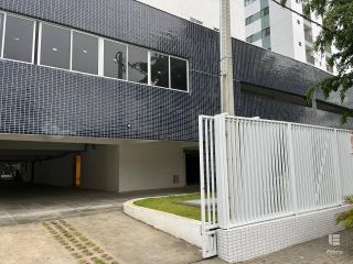 Apartamento novo, em Boa Viagem, localizado na rua Marechal Juarez Távora, nº 370.